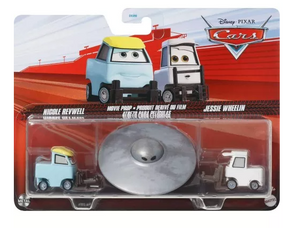 DISNEY CARS DIECAST - Movie Prop pack with Nicole Revwell and Jessie Wheelin