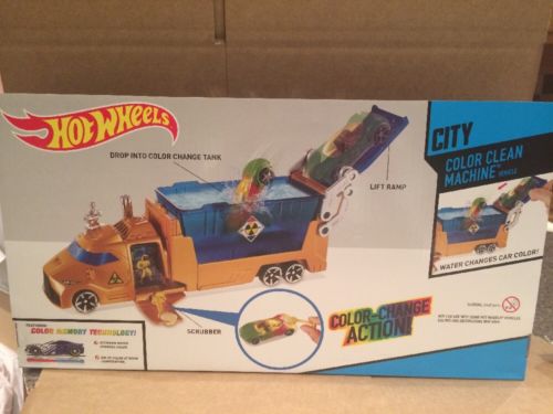 HOT WHEELS - Colour Clean Machine With Colour Shifter Car