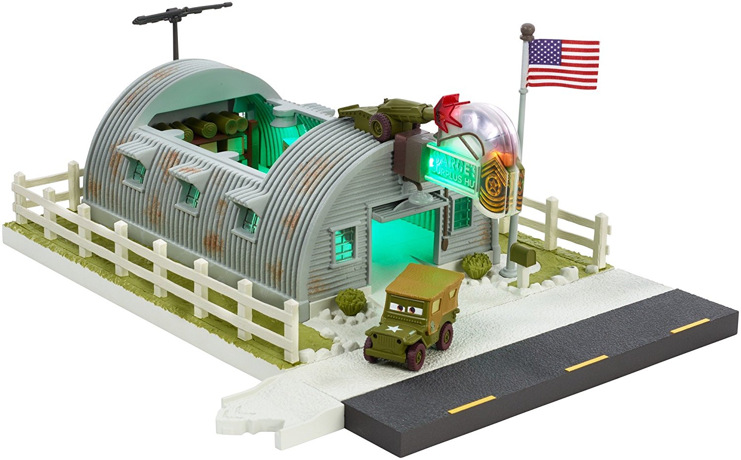 DISNEY CARS DIECAST - PRECISION SERIES PLAYSET - Sarge's Surplus Hut