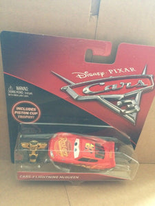 DISNEY CARS 3 DIECAST - Lightning McQueen with Piston Cup Trophy