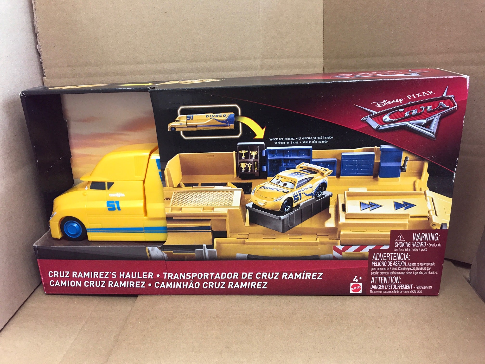DISNEY CARS 3 - Cruz Ramirez's Hauler