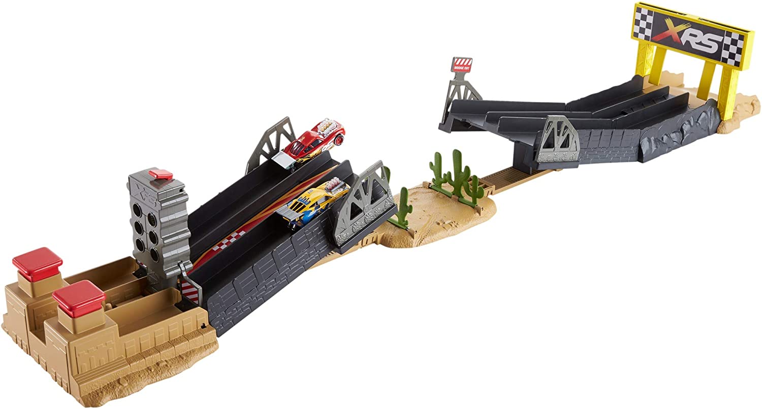 DISNEY CARS XRS - Drag Racing Playset