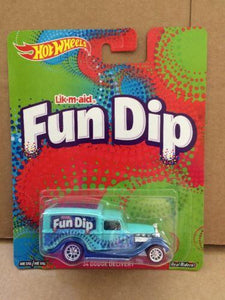 HOT WHEELS DIECAST - Nestle Fun Dip 34 Dodge Delivery